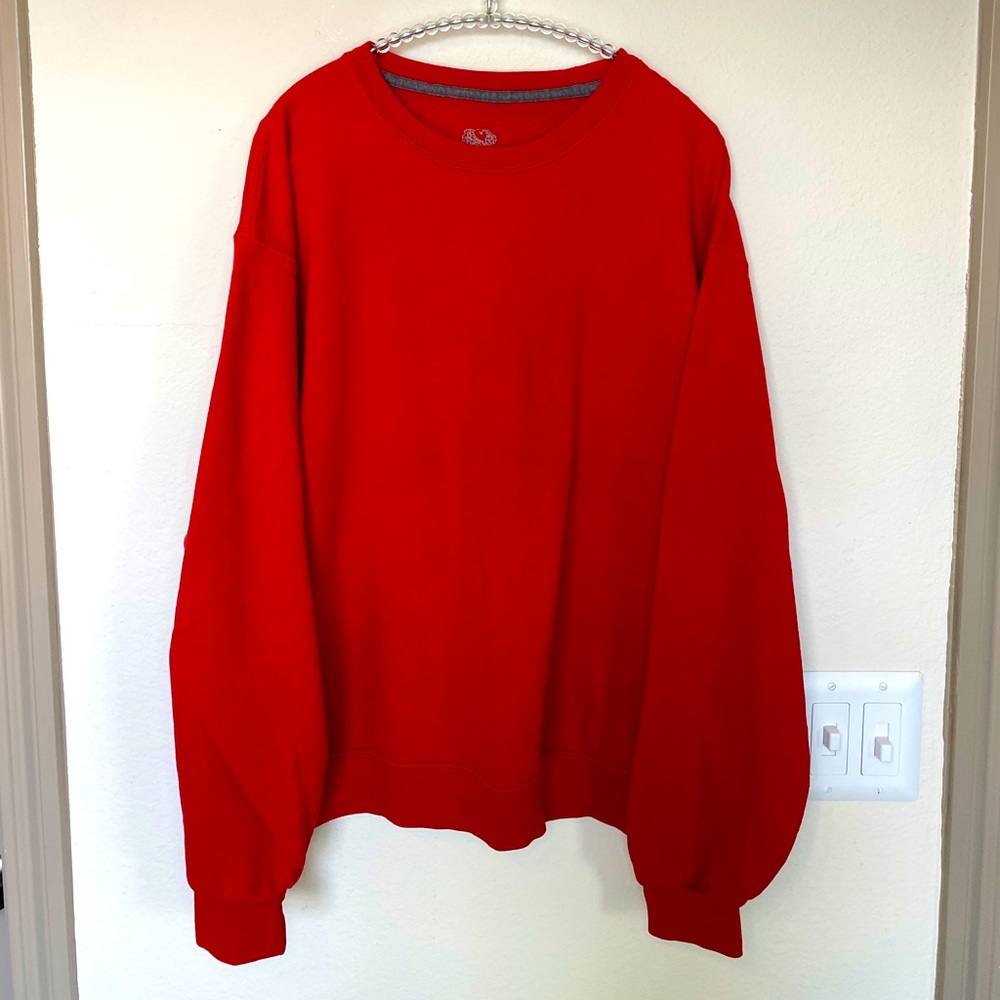 Large red Fruit of the Loom crew neck Sweatshirt